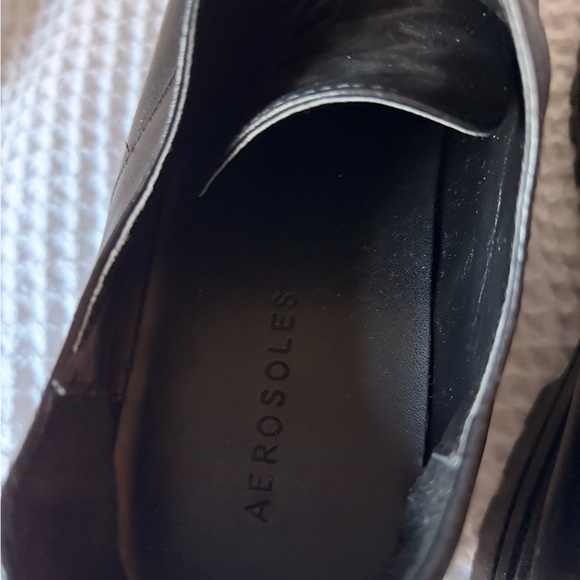 Aerosoles Black Leather Lug Sole Derby Oxford Shoes with Red Accent - Picture 6 of 7